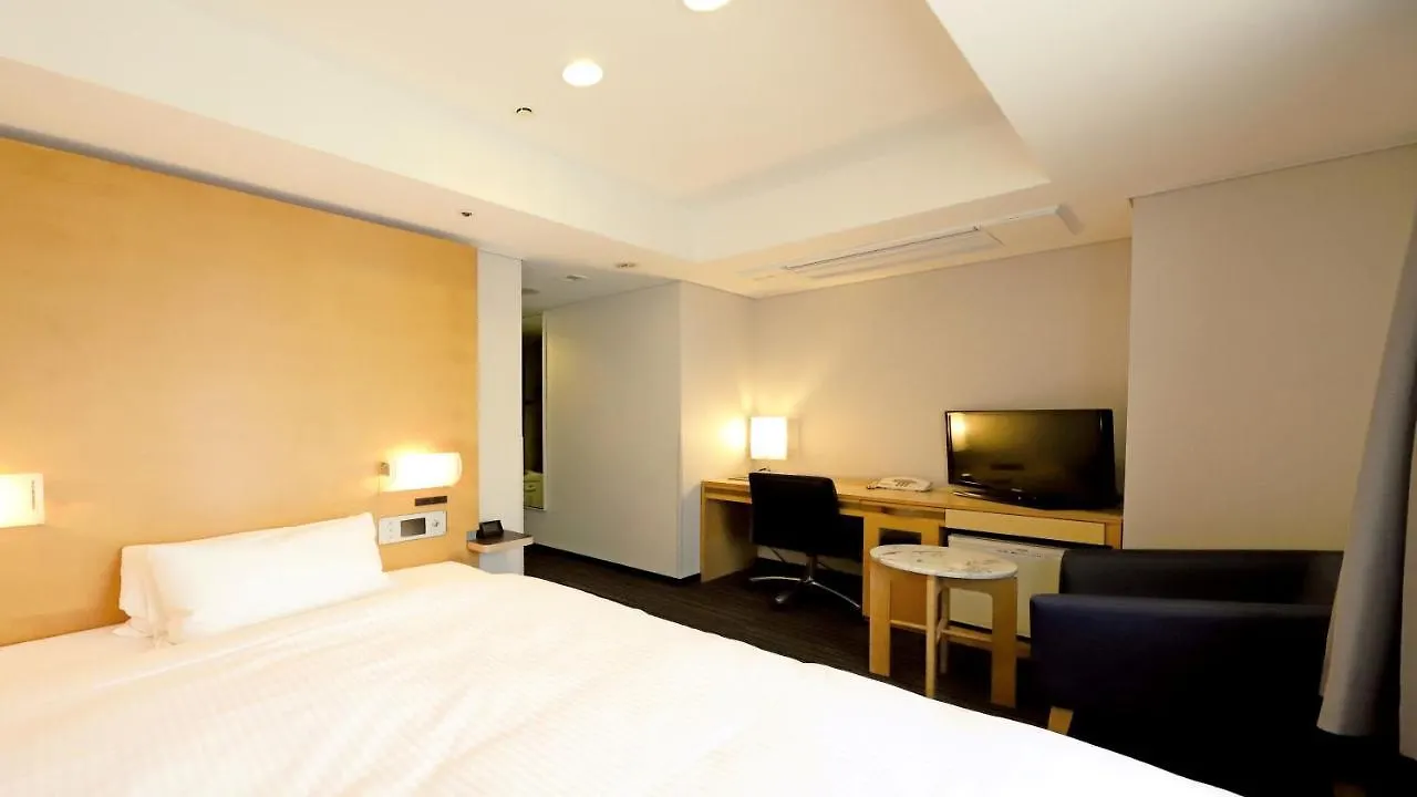 Smile Hotel Osaka Yotsubashi 3*,  Japon