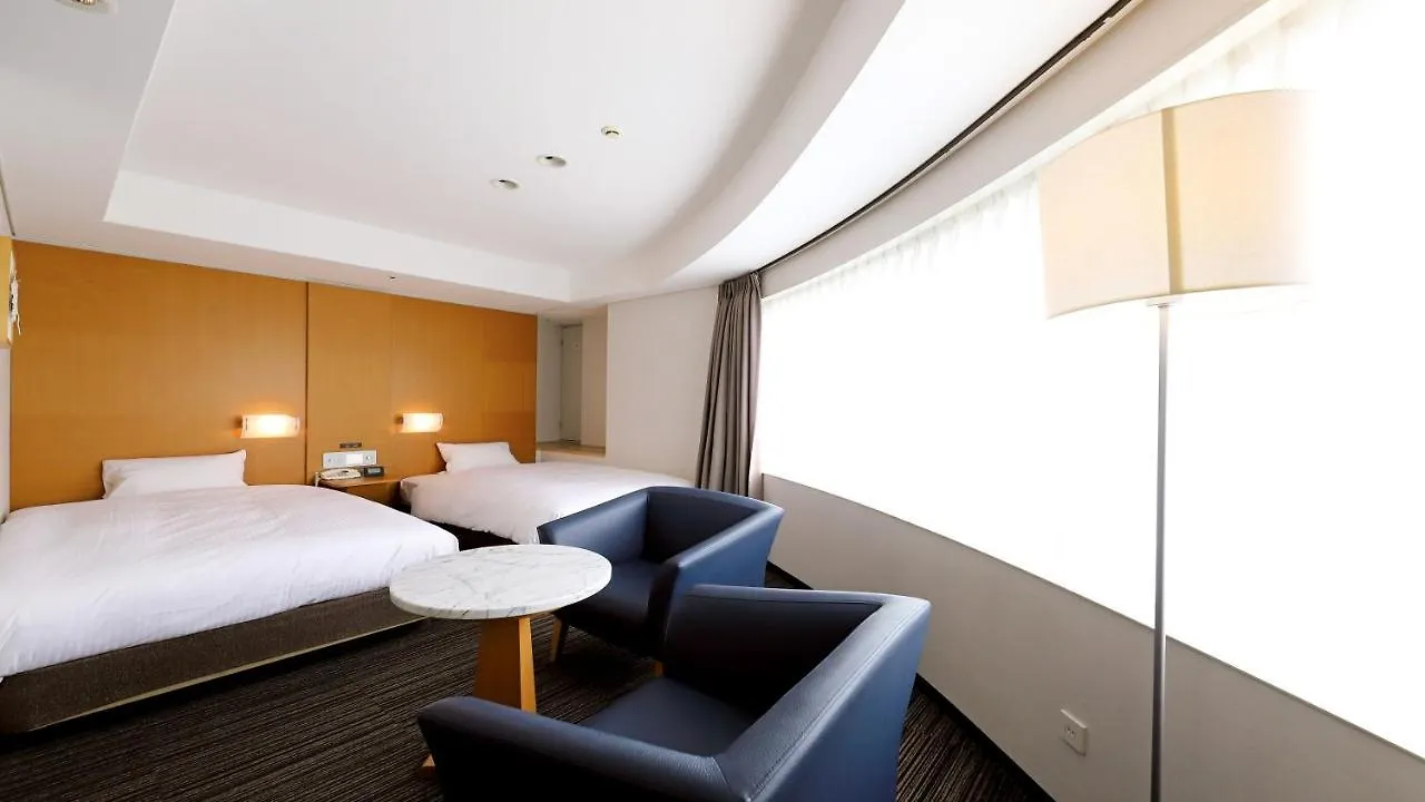 Smile Hotel Osaka Yotsubashi 3*,